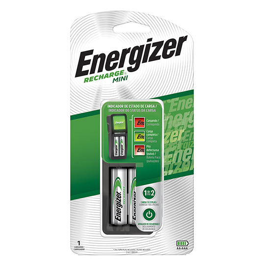 Cargador mini Energizer con 2 pilas AA.